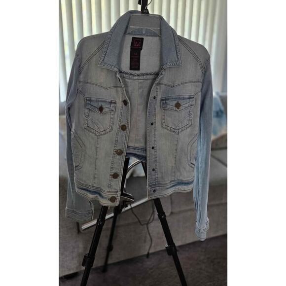 “Material Girl Light Wash Denim Jacket with Zipper Cuffs – Size L” - Picture 3 of 5